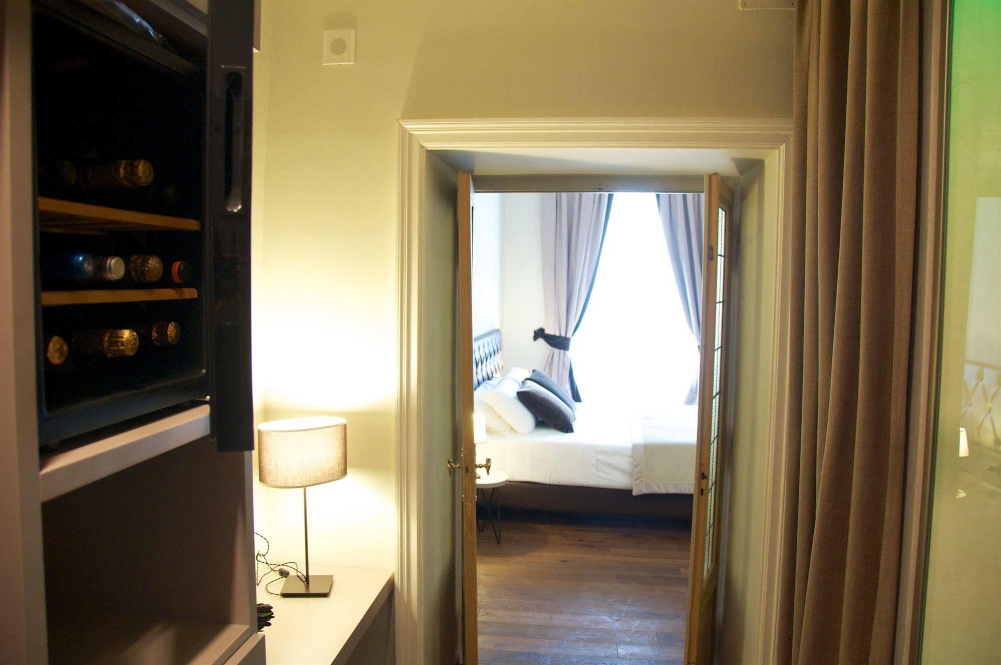 Piazza Farnese Luxury Suites Roma Ngoại thất bức ảnh
